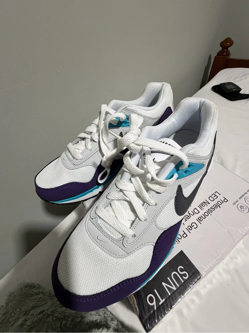 Nike Air Max Correlate White Purple Black Turquoise 511417-153 women size 8.5